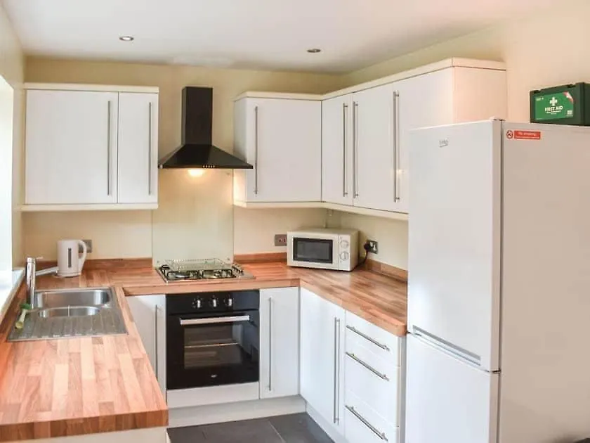 Threestorey Townhouse - Free Parking Normanton  0*, Normanton (West Yorkshire) United Kingdom