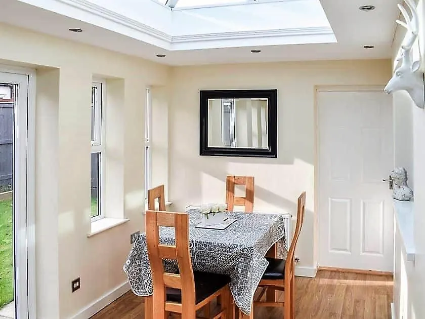 Threestorey Townhouse - Free Parking Normanton  Normanton (West Yorkshire)